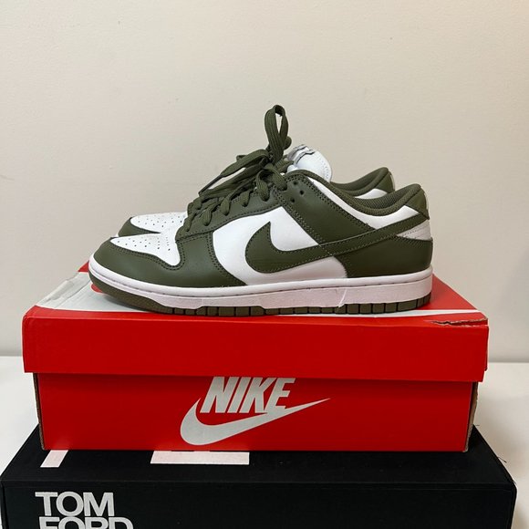 Nike Wmns Dunk Low (Medium Olive) - Size 9 - Picture 4 of 6